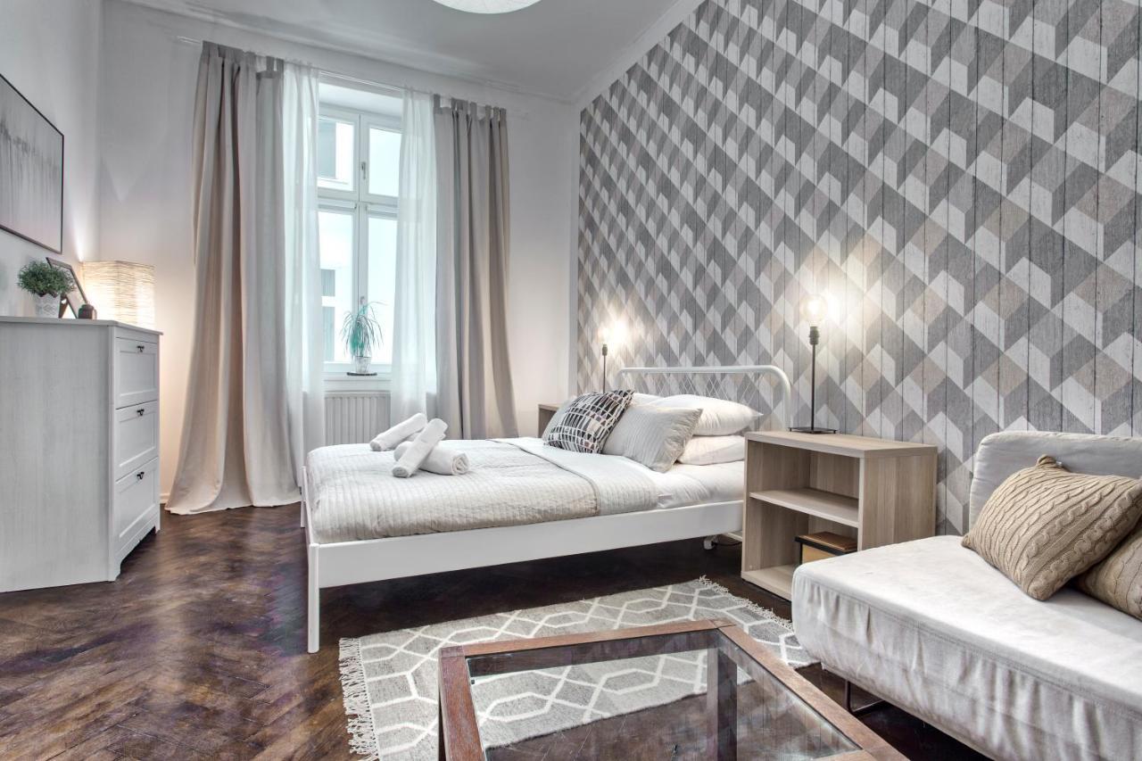 Tyzenhauz Apartments Economy Krakow Ngoại thất bức ảnh
