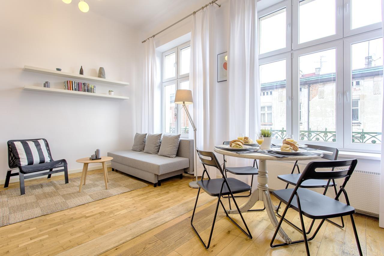 Tyzenhauz Apartments Economy Krakow Ngoại thất bức ảnh